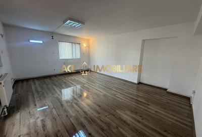 De inchiriat Casa | 9 Camere | Vitan | Centrala  | Curte Proprie | Firma - 6