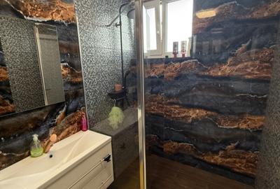 Penthouse - 123 mp utili - 5 camere - 3 bai - 3 parcari - zona Subcetate! - 8