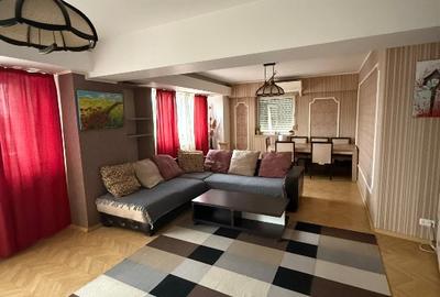 Apartament cu 3 camere decomandat în Unirii