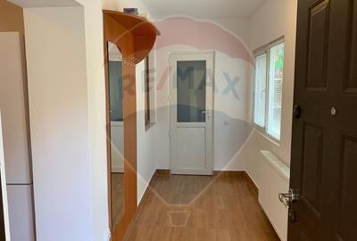 Apartament de vânzare cu două camere, pe strada Ploiești - 4