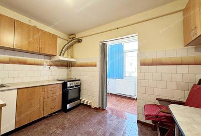 Apartament 3 camere decomandat, spatios, situat in cartierul Mazepa 2. - 4