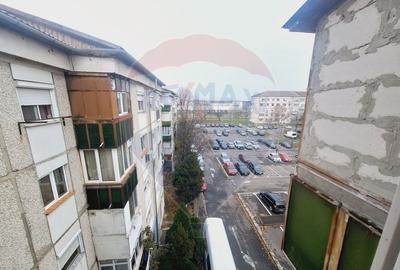Apartament cu 3 camere de vânzare în zona Nufarul - 10