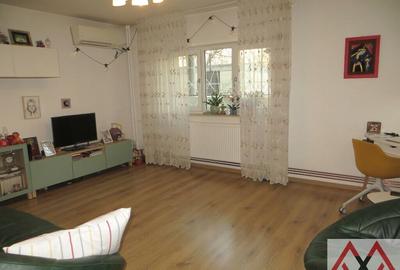 Apartament cu 2 camere decomandat în 13 Septembrie