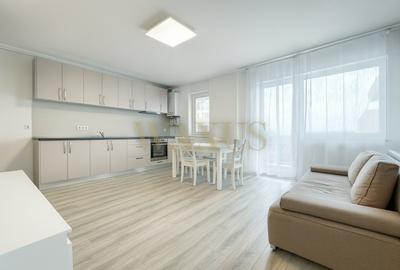 Apartament cu 3 camere semidecomandat în Florești