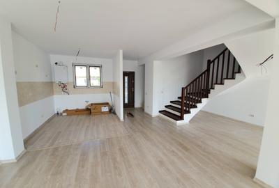 🏡 Vilă 5 camere, mansardă, 140 mp, curte 350 mp, mutare imediată - 3