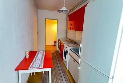 Vanzare apartament 2 camere - Astra, strada Cocorului - 1