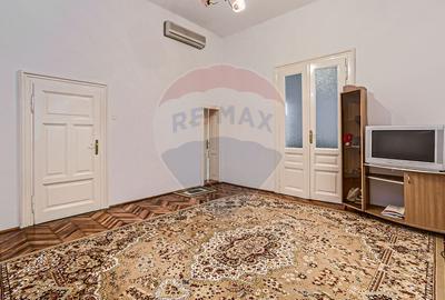 Apartament 4 camere spațioase,  curte,  zona Piata Catedralei - 4
