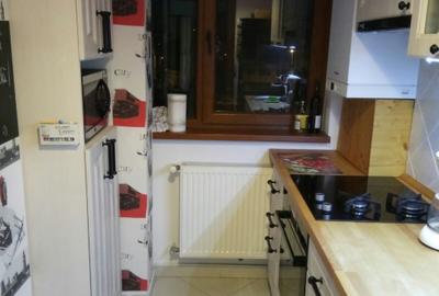 Vand apartament 3 camere Damaroaia Jiului zona linistita - 2