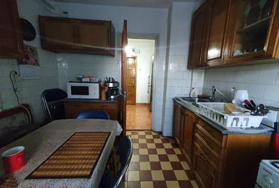Vanzare apartament 4 camere , bloc Gioconda - 15