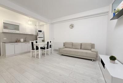Apartament cu 3 camere semidecomandat, mobilat în Nord