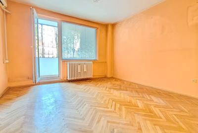 Apartament cu 4 camere decomandat în Take Ionescu
