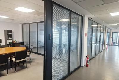 Spatiu industrial, birouri si teren de vanzare, situate intre DNCB - A2 si A0 - 7