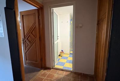 Casa de vânzare - Constanta - 6 CAMERE-147 mp. totali ( fără curtea interioară) - 25