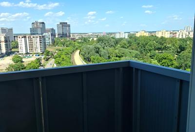 Apartament cu 3 camere semidecomandat în Central