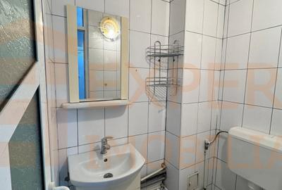 Apartament 3 camere de vanzare, situat in zona Tomis III - 9