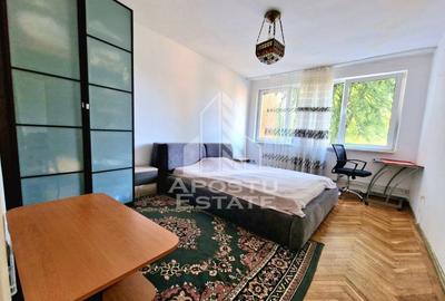 Apartament cu 2 camere decomandat, mobilat în Central