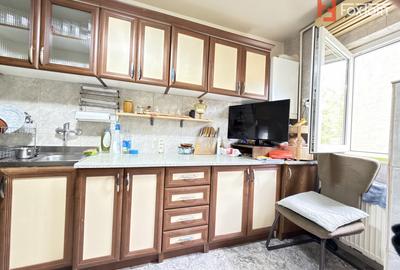 Apartament cu 3 camere, la etajul 1, de vanzare in zona Lipovei - 20