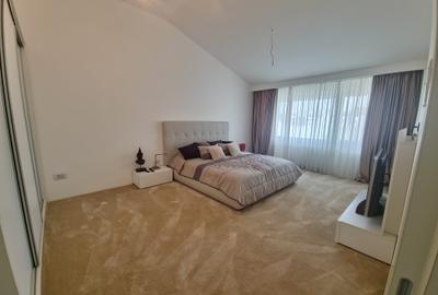 Vila deosebita  la un pas de mare mobilata si utilata - 39