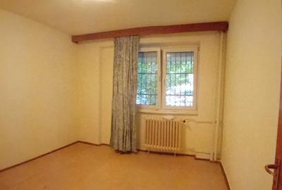 Apartaement 4 Camere,Tineretului,Metrou,Parc,bl.1980,parter/8,DECOMANDAT,2 bai - 2