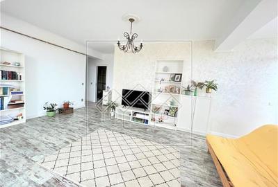 Apartament cu 3 camere decomandat în Aeroport