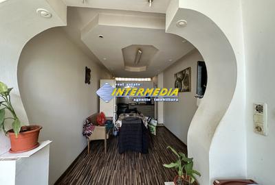 Proprietate 2 case curte pavata Teren 700 mp Hotel CETATE gard utilitati - 17