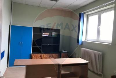 De închiriat spațiu birouri de 171mp în zona Intim - 6
