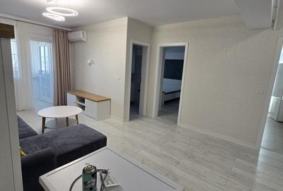 Apartament cu 2 camere decomandat în Nicolina