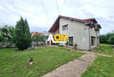 Casă individuală cu 6 camere în Cetate