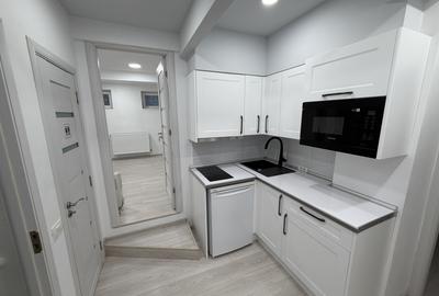 Apartament cu 3 camere în Universitate