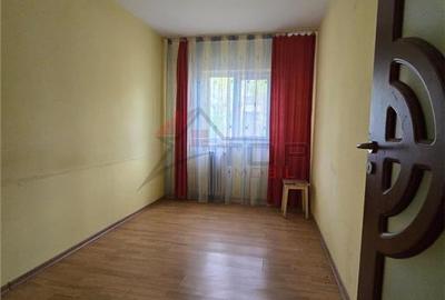 Dacia - statia Columnei, 3 camere decomandat la bulevard, liber - 4