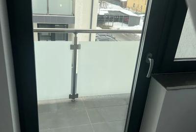 APARTAMENT CU 2 CAMERE DECOMANDAT, ETAJ 2, CAPAT CUG - 4