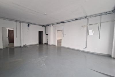 Spaciu comercial parter , bloc nou , 440 mp +Terasa si Locuri Parcare . - 7