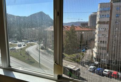 Vand apartament cu 3 camere Centrul Civic, Strada Toamnei - 12