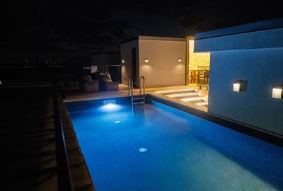 Vila Care Iti Aduce Acasa Visul Cu O Piscina Suspendata - 13