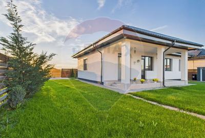 Vilă de vânzare cu 4 camere, frumos mobilata si 500mp teren, Corbeanca - 1