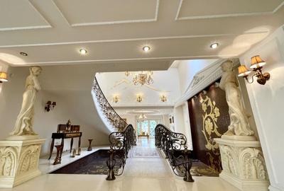 Impressive Villa *1500 SQM usable* 2613 SQM land / Open to the lake - 14