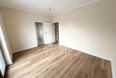 Duplex cu perete dublu, 4 camere si 3 bai finalizat, toate utilitatile - 18