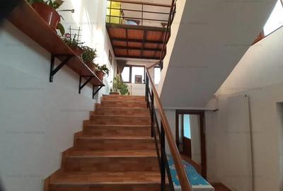 Vila noua P+1, 280mp construiti, zona Centrala, St - 400 mp cu 12 deschidere - 5