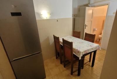 Universitate, Intercontinental, Blocul Roșu - 13