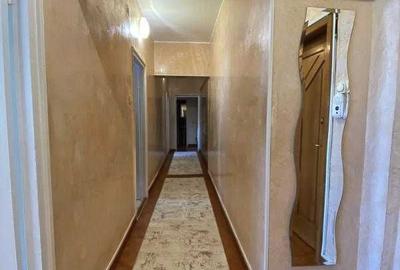 Apartament 3 camere decomandat , etaj 02 , zona  Cetate - 6