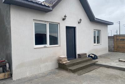 Casă individuală cu 3 camere în Exterior Vest