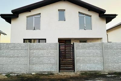 Casă individuală cu 5 camere în Berceni