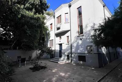 Cotroceni Închiriez casa 12 cam renovată  nemobilat300 mputili plus curte 250 mp - 3
