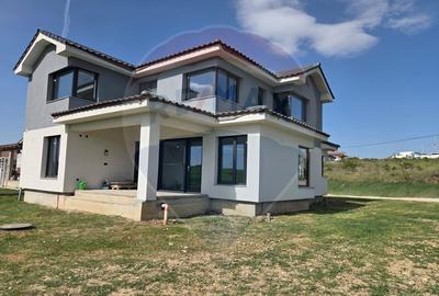 Casă deosebita cu 4 dormitoare in Oradea- Cihei - 2