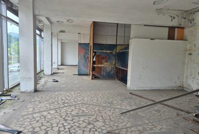Închiriez spațiu comercial - 3