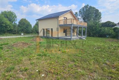 Casa noua de vanzare, cu 625 mp teren, Halchiu la 3 min de centru. - 1