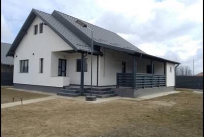 Casă de vânzare Hemeiuș-Bacau - 1