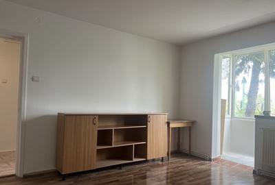 Apartament 2 camere Centru -Civic,etajul 1,liber,82000 Euro neg - 2