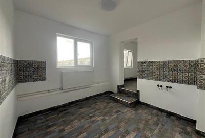 Lugoj, Pensiune 16 Cam., 850 Mp, Renovata Str. Principala - 14