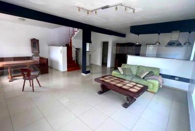 Duplex cu 4 camere în Cetate